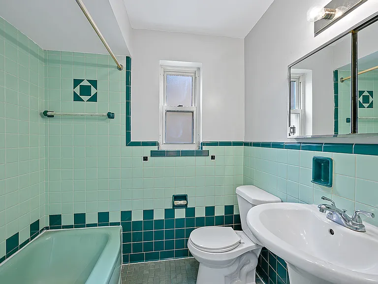 1723 Tuxworth Ave — Photo 26