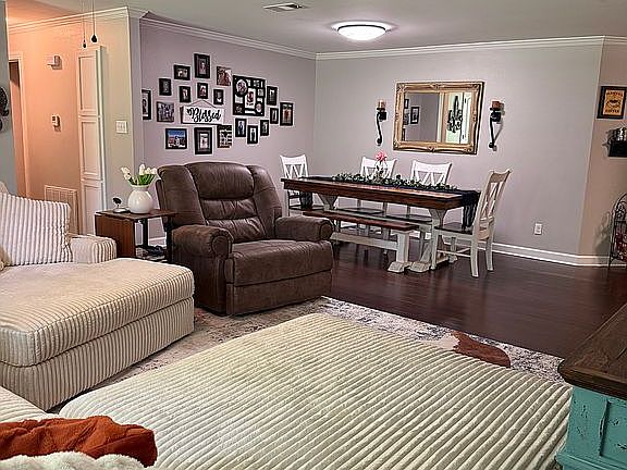 5th image of 288 Tanglewood Dr