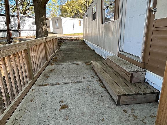 2nd image of 104 Stacey Tucker Cir