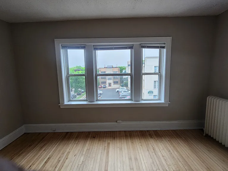 Steven Square Apartments — Photo 5