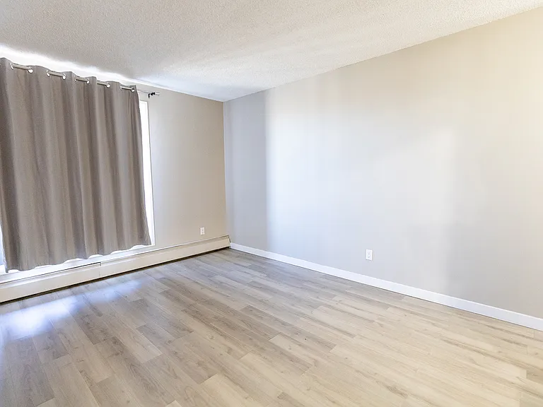 216 Doverglen Cres SE — Photo 12