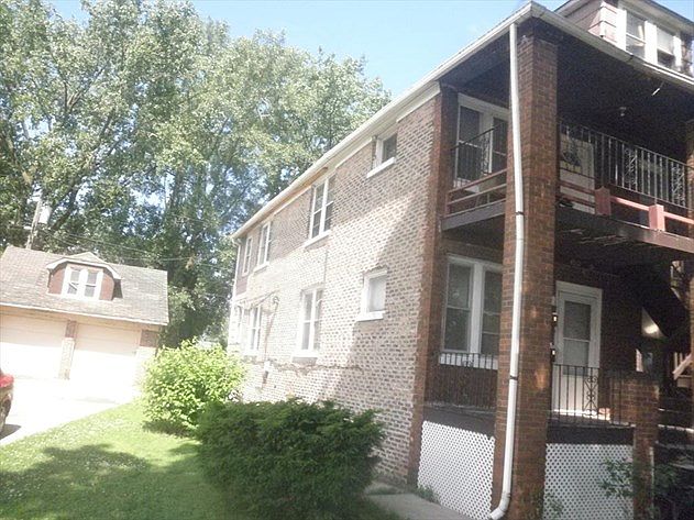 2nd image of 4012 Carey St