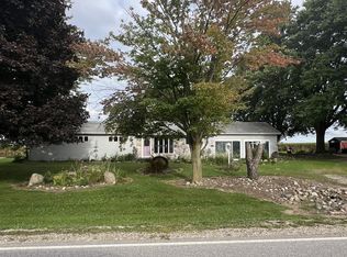 2707 S Decker Rd, Marlette, MI 48453