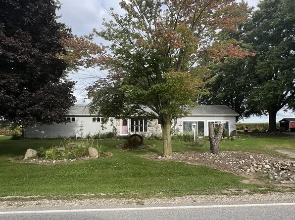 2707 S Decker Rd, Marlette, MI 48453