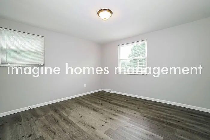 104 College Park Dr — Photo 7
