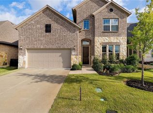 221 Ridgewood Dr, Lewisville, TX 75067