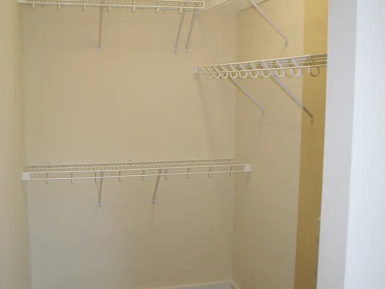 908 Perry Street — Photo 22