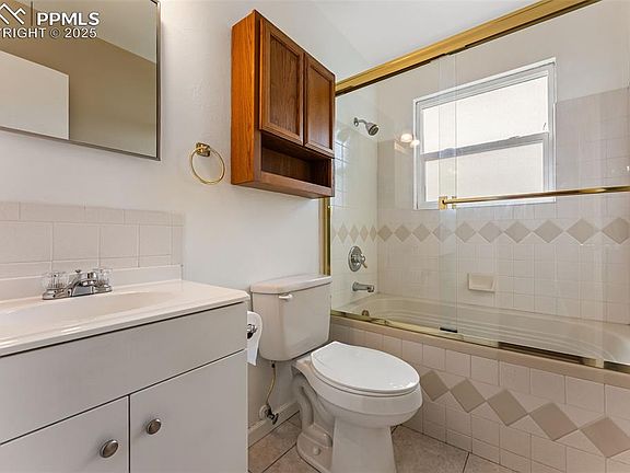 5th image of 2775 El Capitan Dr