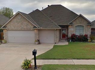 2817 Stonebrook Rd, Edmond, OK 73003