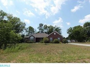 25 Voelker Dr, Pataskala, OH 43068