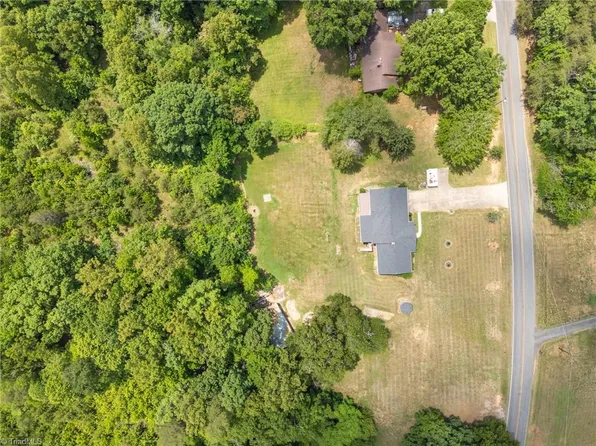 261 Westerly Park Rd, Eden, NC 27288