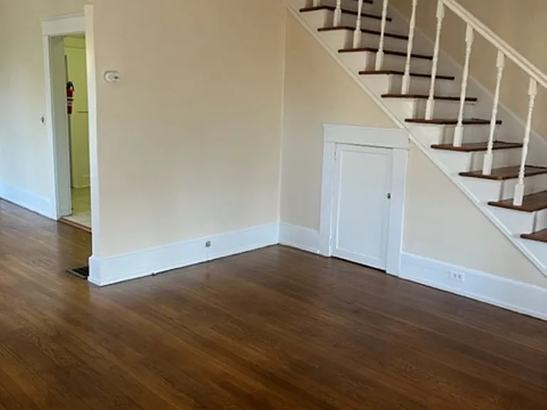 1425 33rd St — Photo 3