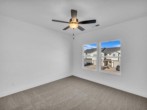 3rd image of 492 E Heritage Place Dr