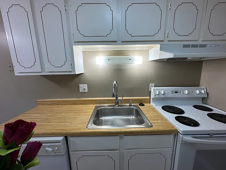 31801 Kelly Rd #32 — Photo 7