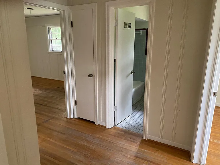 3053 Biltmore Ave — Photo 3