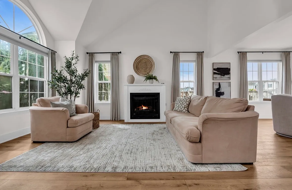 3 bed, 1955 sqft, $3,700 — Photo 3