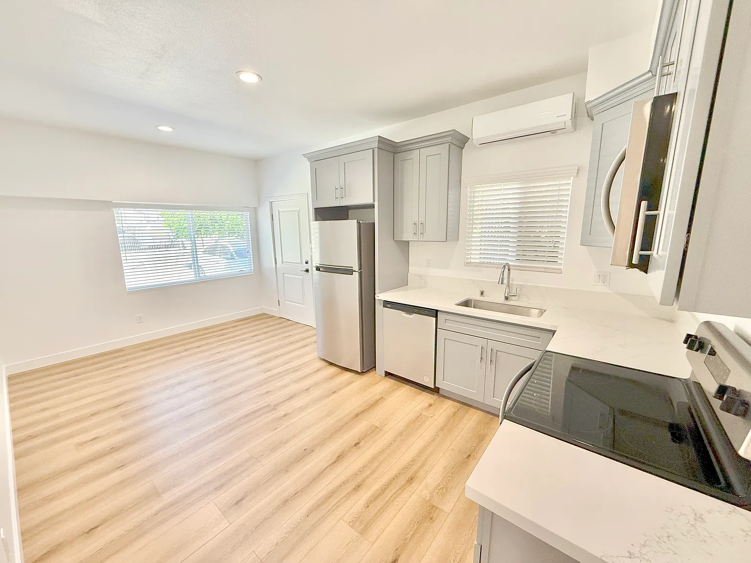 3926 Inglewood Blvd — Photo 3
