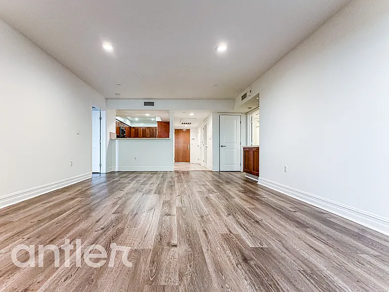 1241 S Sherbourne Dr #G104 — Photo 20