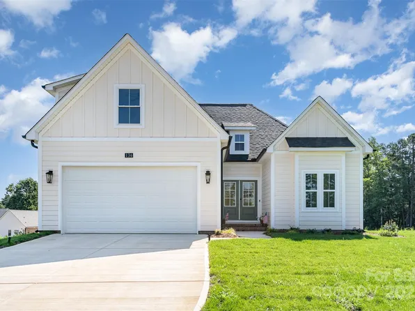 136 Autumn Blaze Rd, China Grove, NC 28023