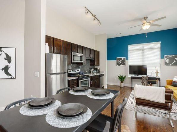 300 Seven Springs Way #1-215