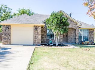 112 Owen Way, Waxahachie, TX 75165
