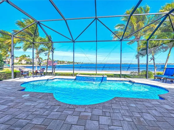 9087 Breakwater DR, NAPLES, FL 34120