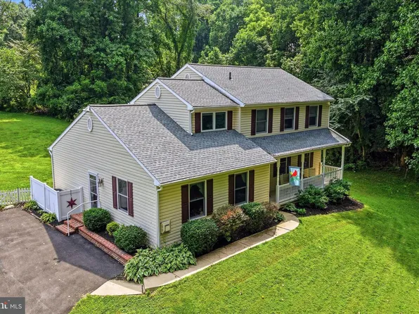 1126 Yankee Dr, Downingtown, PA 19335