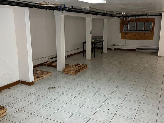 2nd image of 61-17 163rd St #Basement