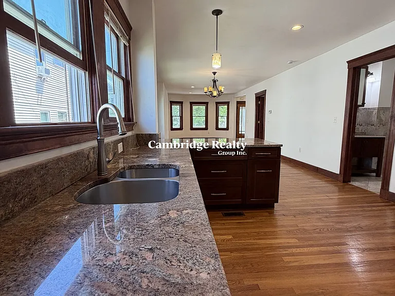38 Chipman St — Photo 7