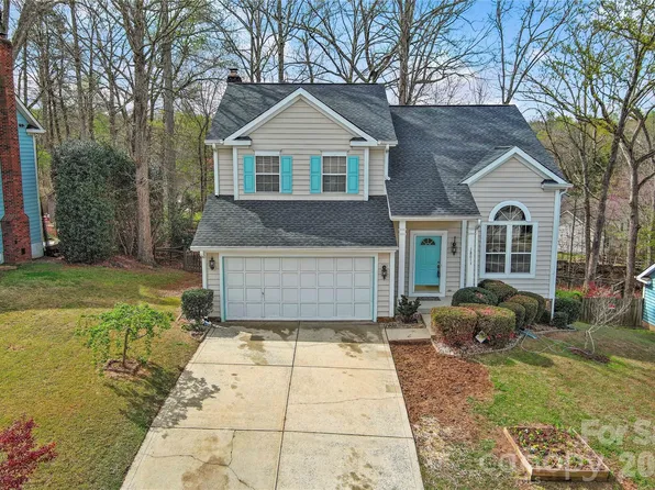 12611 Diamond Dr, Pineville, NC 28134