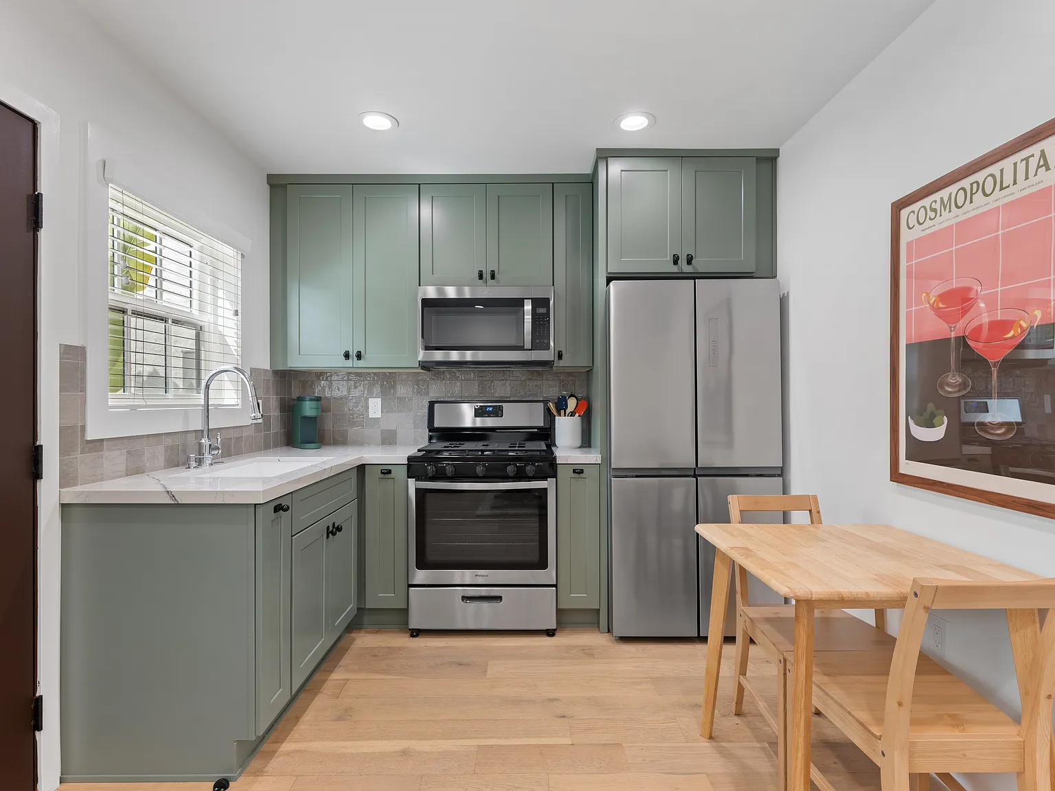 Studio, 500 sqft, $2,700 — Photo 2