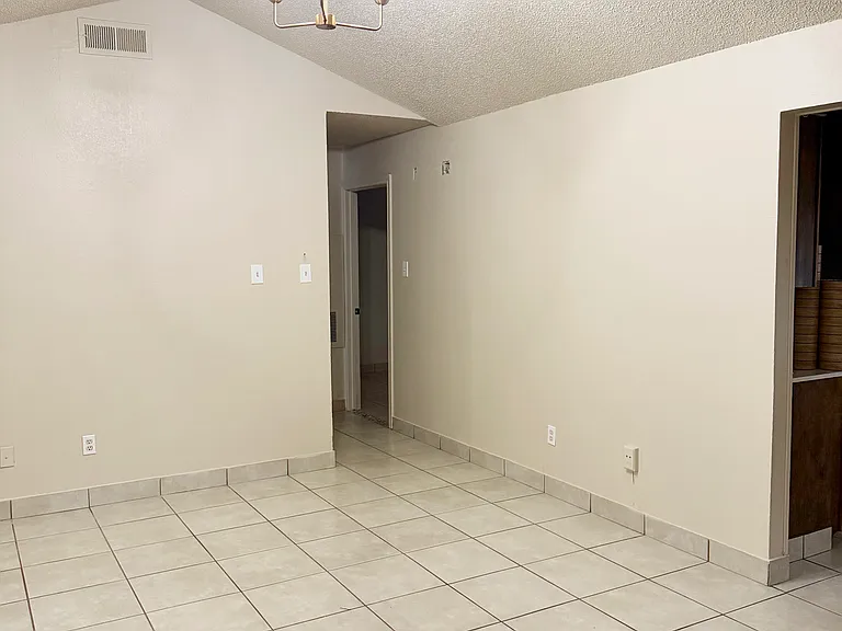 709 Long Ct #709 — Photo 3