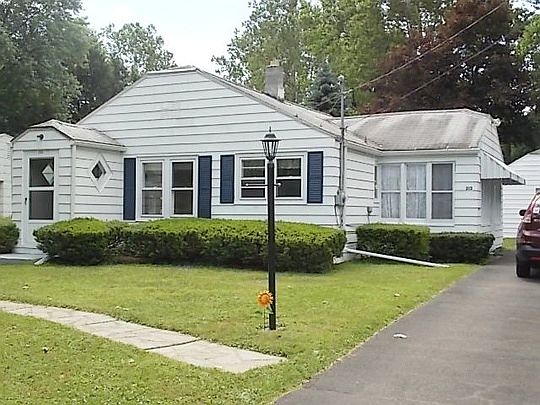 2nd image of 313 Brooklea Dr