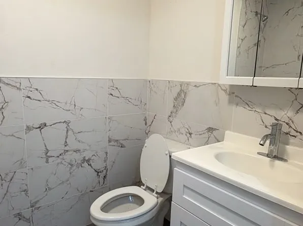 1124 Findlay Ave, Bronx, NY 10456