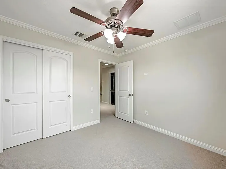 10617 Portico Ln — Photo 20