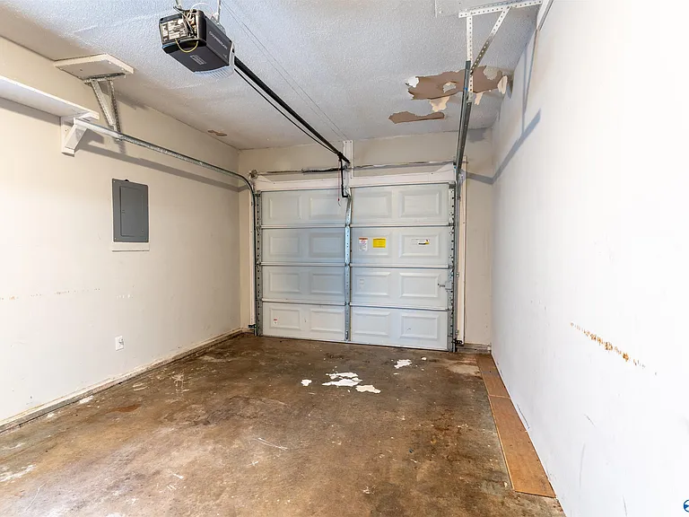514 Lisa Ln NW — Photo 24