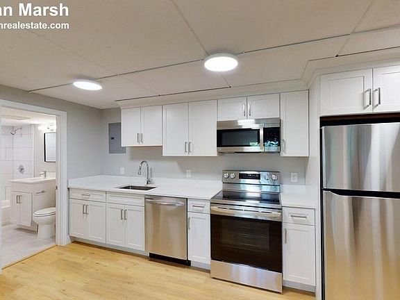5th image of 89 Woodrow Ave #6F