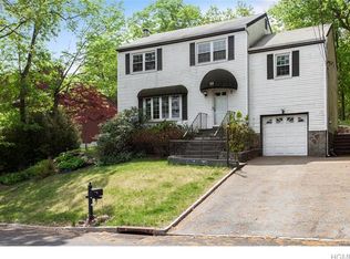 11 Stratford Rd, White Plains, NY 10603