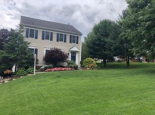 1004 Meadowbrook Dr, Canonsburg, PA 15317