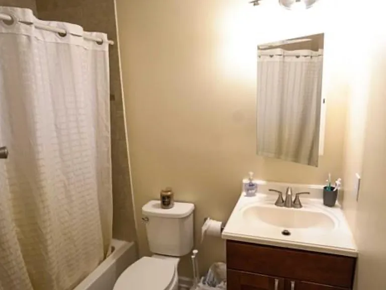 1806 Faulkner Ct — Photo 8