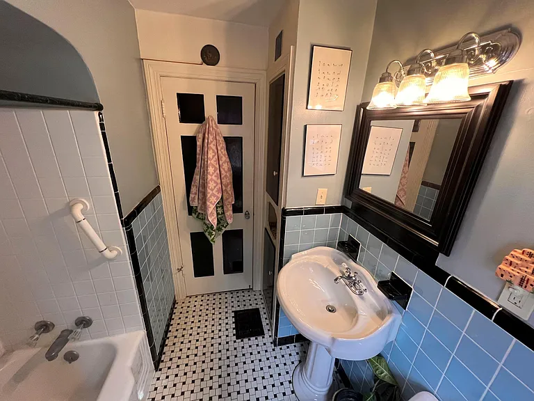 1044 Ardmore Dr — Photo 8