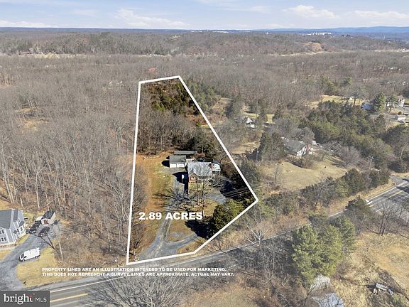 2nd image of 1064 Strasburg Rd