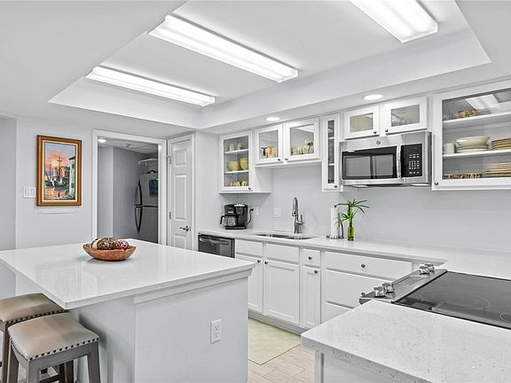4th image of 1000 Lantana Dr Unit 604