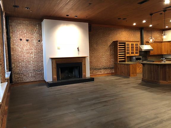 3rd image of 234 Broad St