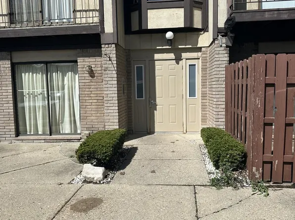 15999 W Eleven Mile Rd APT 4, Southfield, MI 48076