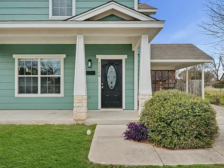 1124 N Penelope St — Photo 4