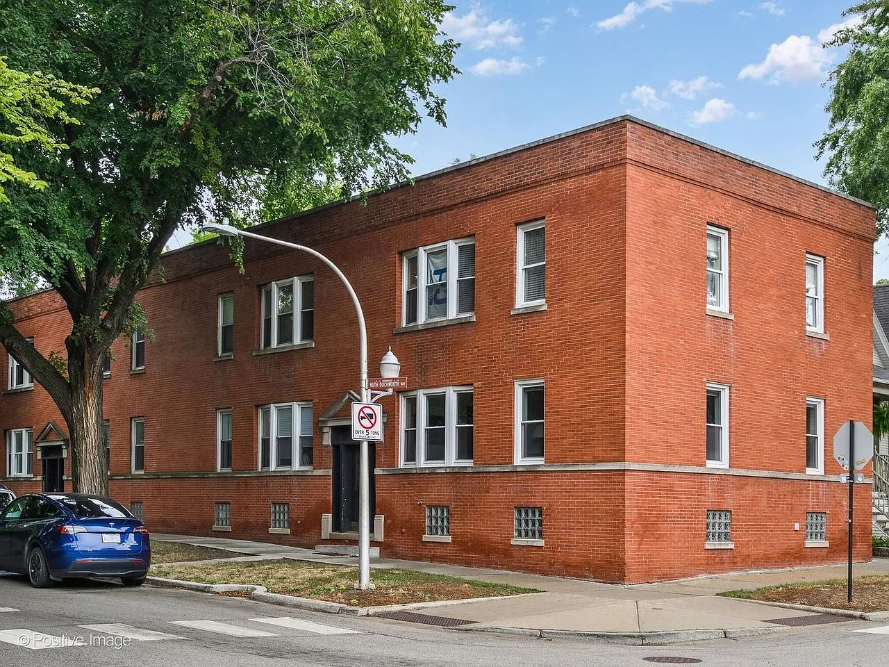 2 bed, 800 sqft, $2,800 — Photo 1