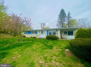 1 Deer Park Dr, Pottsville, PA 17901