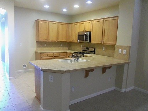 2nd image of 2350 Ryedale Ln