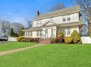 10 Lynn Ct, Rutherford, NJ 07070